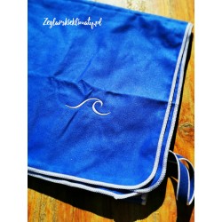 Duży ręcznik mikrofibra - niebieski - haft FALA